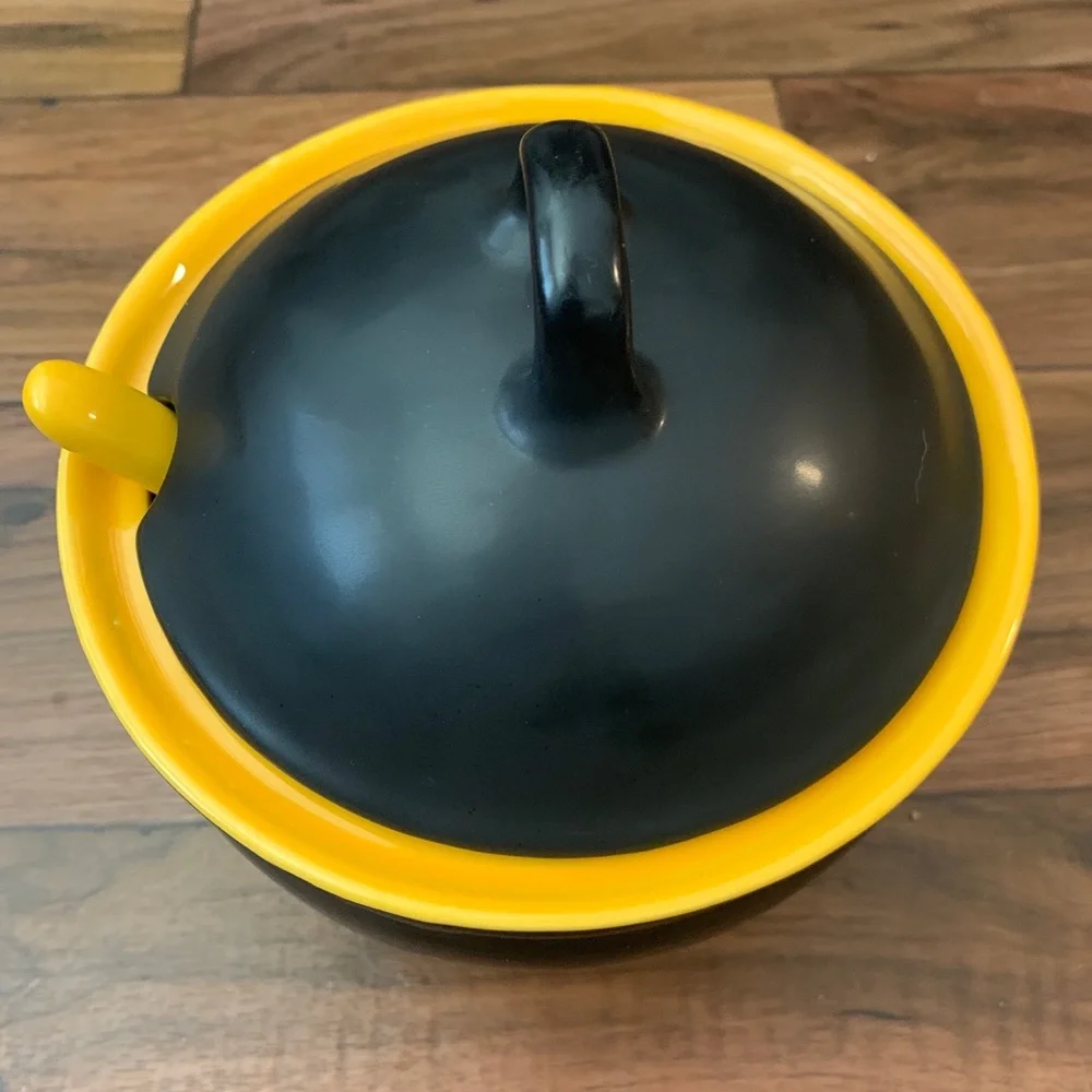 EdgeVantage Three Piece Set‎ Soup tureen with ladle NWOT